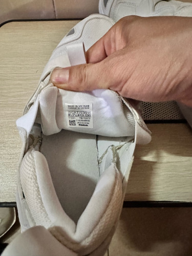 reebok furylite triple white Size 41/42 price 25$