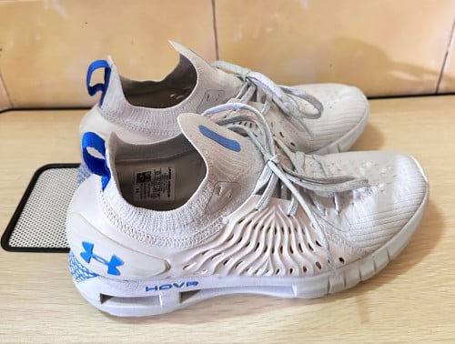 Under Armour Men's HOVR Phantom Running Shoe Size42 quality 98% 28$