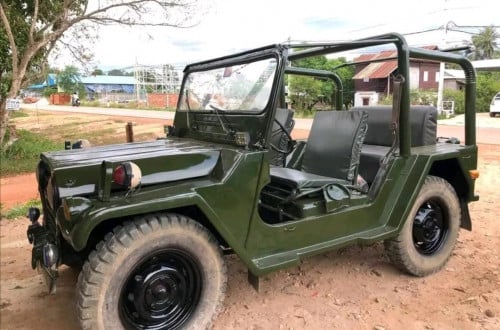 សៀមរាបជួលរថយន្ត Jeep ជួលរថយន្តបុរាណ្យ  បើកបរផ្ទាល់ខ្លួនក៏បាន មានឣ្នកបើកបរក៏បាន