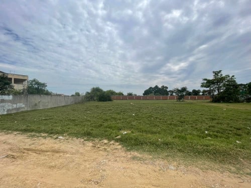 ដីលក់ជិតវត្តឈូកវ៉ា 3ឡូតិ៍ជាប់គ្នា 307ម៉ែត្រការ៉េ