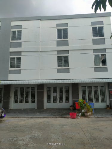 ផ្ទះលក់នៅបុរីគួរស្រូវ២