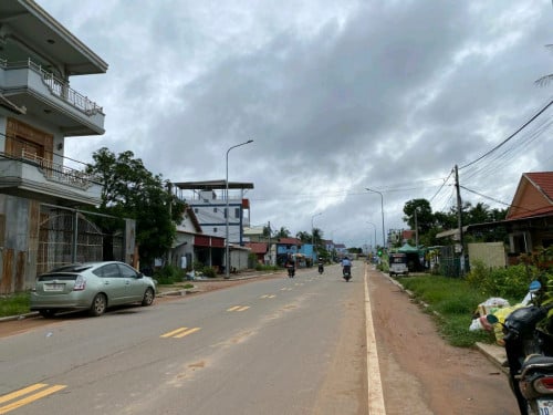 ដីលក់បន្ទាន់តម្លៃក្រោមទីផ្សារ