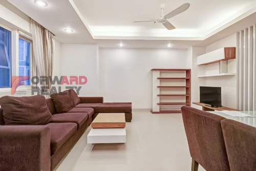 Spacious 1 Bedroom apartment with swimming pool and gym available for rent in BKK1 Area.