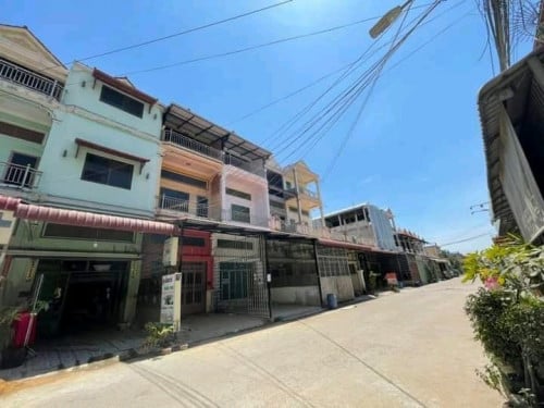 ផ្ទះអជីវកម្ម