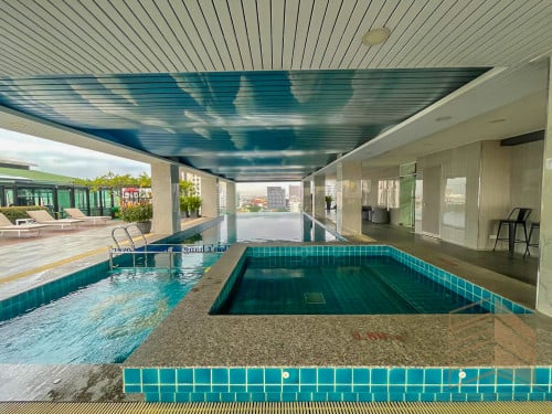 Modern 1 Bedroom services apartment with swimming pool and gym available for rent in BKK1 Area.