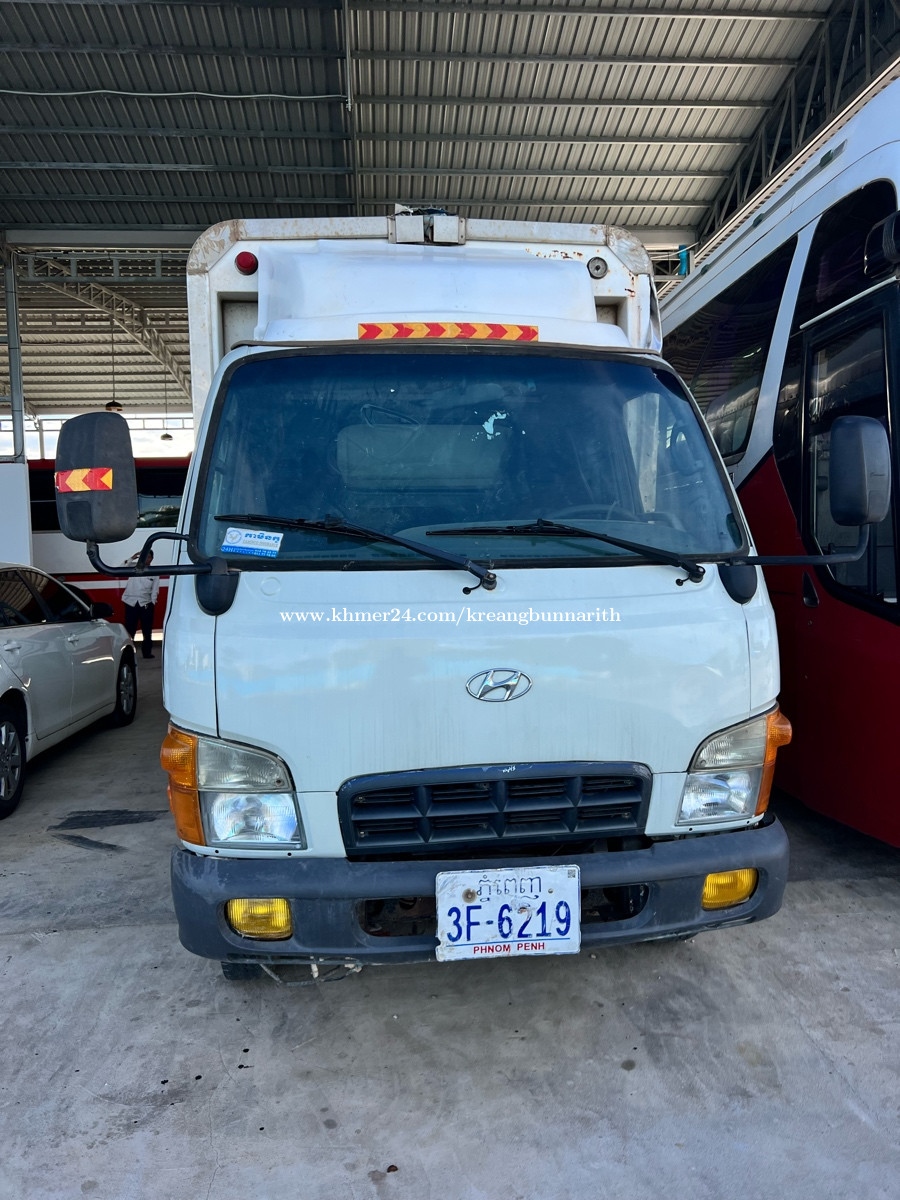 ឡានដឹកទំនិញ Truck for sell Price 10000.00 in Chrouy Changva, Cambodia