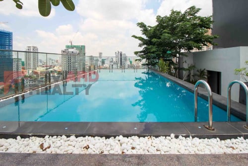 Modern 2 Bedrooms apartment with swimming pool and gym available for rent in BKK1 Area.