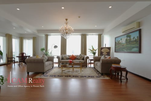 프놈펜에임대주택 Near Independent monument | 4 bed serviced penthouse for rent | Large terrace