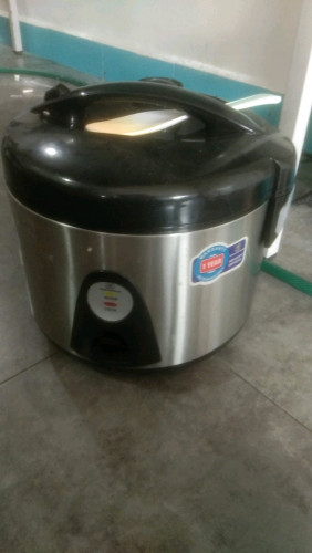 https://images.khmer24.co/23-10-28/s-rice-cooker-759841169847676473824907-b.jpg