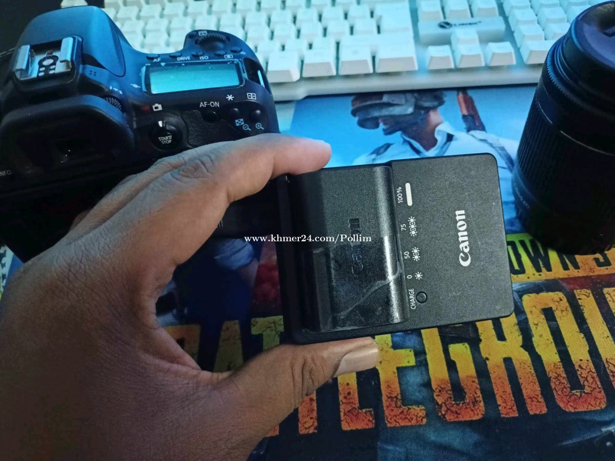 Camera Canon 70D Price 350.00 in Chaom Chau 1, Cambodia Tien
