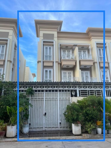 វីឡា​កូន​កាត់​សម្រាប់​ជួល​ (ផ្ទះ​ចំហៀង​)