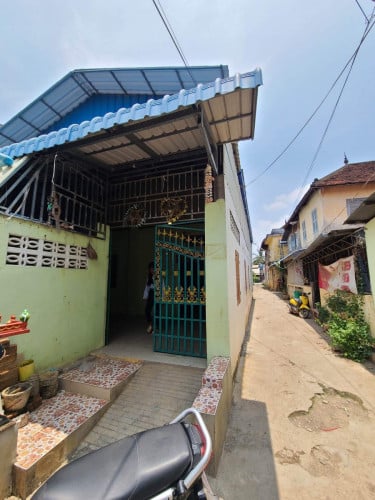 ផ្ទះលក់ក្រោម ២ម៉ីន នៅបាត់ដំបង