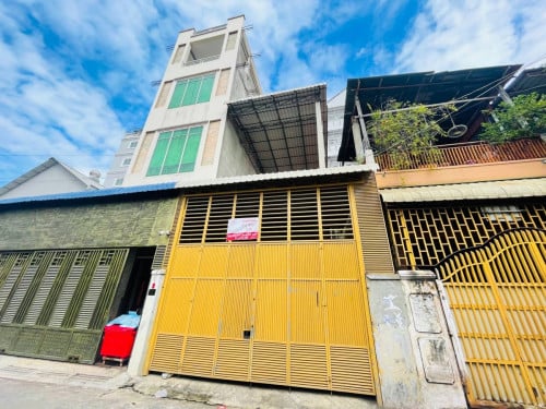 ផ្ទះលក់បន្ទាន់ ជិតផ្សារដើមគរ