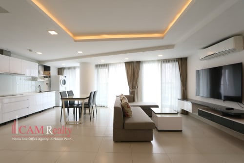 프놈펜에임대주택Duplex 3 bedrooms serviced penthouse for rent in Tonle Basak – Phnom Penh
