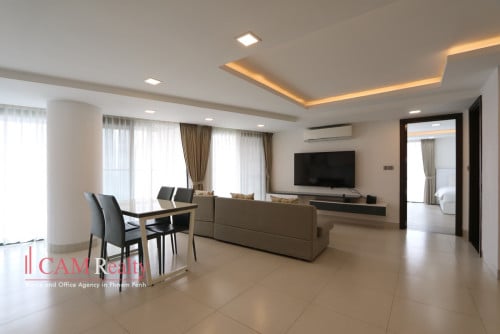프놈펜에임대주택Duplex 3 bedrooms serviced penthouse for rent in Tonle Basak – Phnom Penh