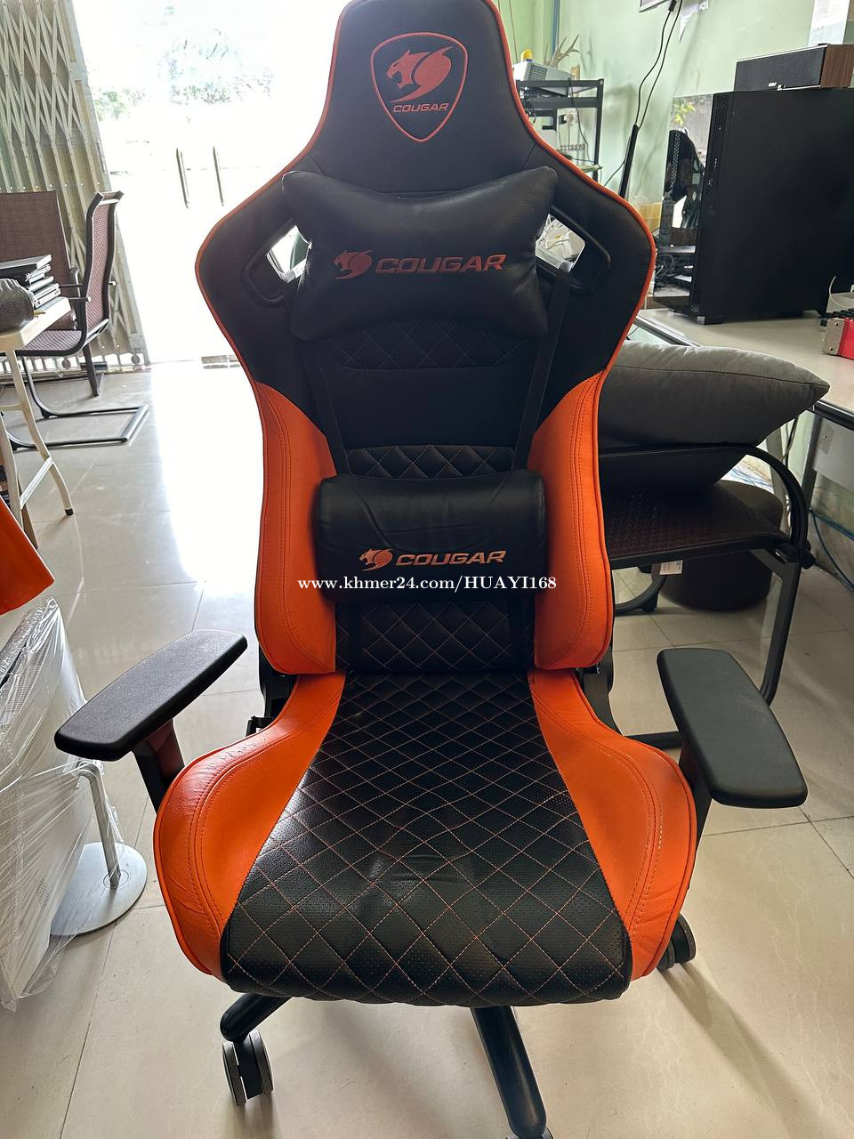 Cougar Armor Gaming Chair 95%new price $120 in Phnom Penh Thmei, Saensokh,  Phnom Penh, Cambodia - HUA YI phone and computers