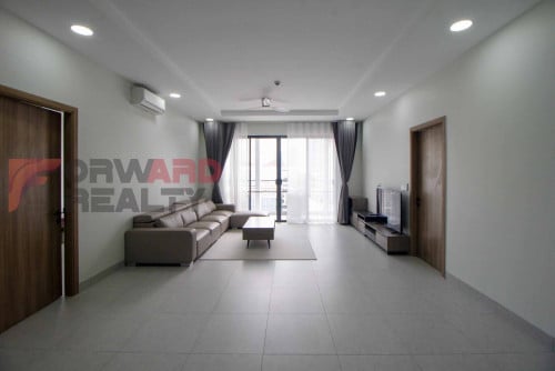 Modern 3 Bedrooms apartment with gym available for rent in Tonle Bassac Area.