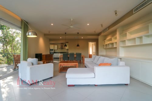 프놈펜에 렌트 아파트 Chbar Ampov area | 3 bedrooms serviced apartment for rent | Swimming pool and gym