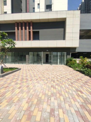 ផ្ទះអាជីវកម្មសម្រាប់លក់