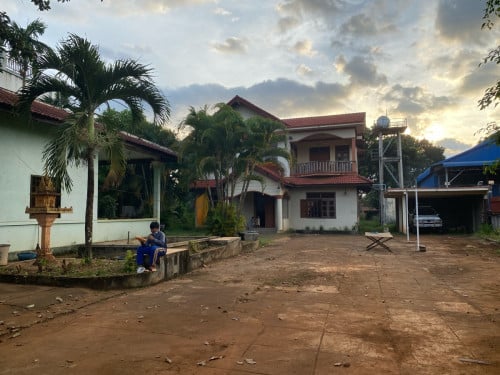 ជួល ឬ លក់