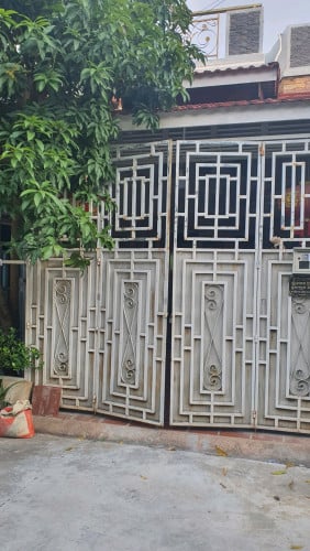 ផ្ទះលក់បន្ទាន់ ក្នុងបូរី លឹម ឈាងហាក់ ស្ពានដែក