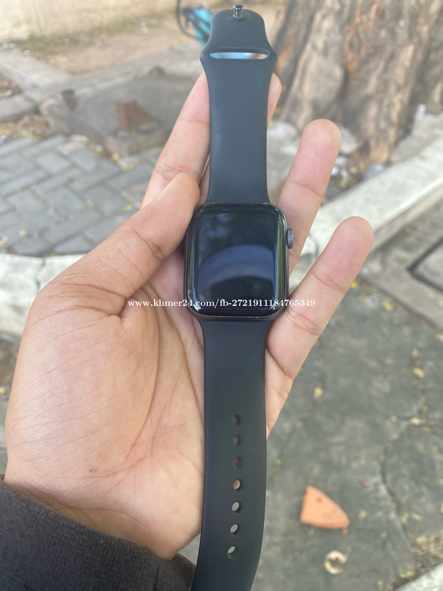 97% Apple Watch Series 4 44mm-