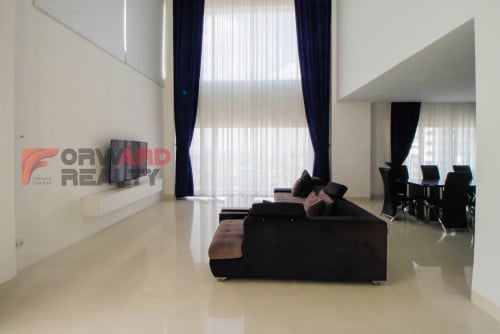 Penthouse 4 Bbedrooms apartment with Swimming Pool and gym for rent in Tumnub Teuk Area.