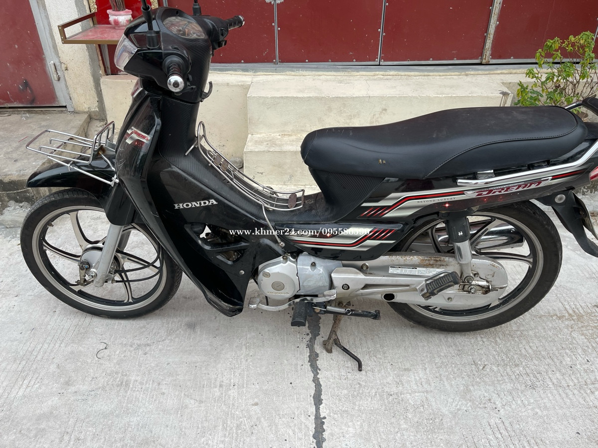 Honda dream for sale Price 990.00 in Chbar Ampov Pir, Cambodia Kim