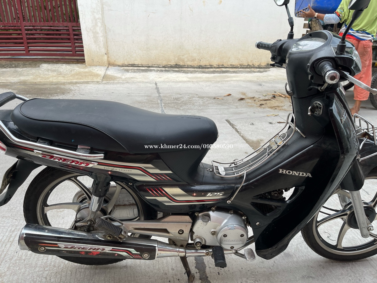 Honda dream for sale Price 990.00 in Chbar Ampov Pir, Cambodia Kim