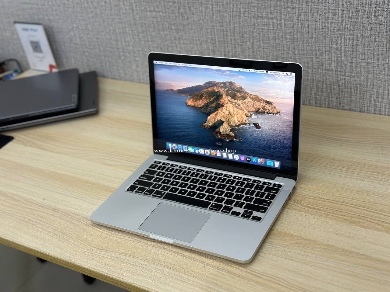 MacBook Pro Retina 2015 ( 98% ) CPU Core i5, RAM 8GB, SSD 256GB