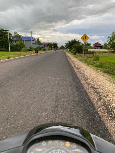 ដីលក់ធូរថ្លៃជាប់ផ្លូវក្រាលកៅស៊ូ23*60