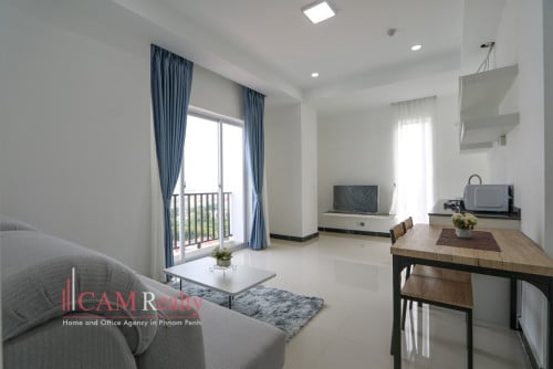 Near Aeon1 | 1 bedroom serviced apartment for rent in Tonle Basak | Swimming pool and gym
