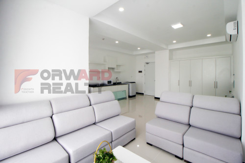 2 Bedrooms Apartment available for rent in Tonle Bassac Area (near Naga world, Aeon Mall)