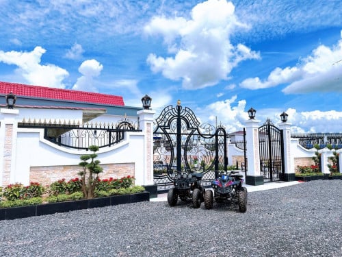 ផ្ទះលំហែរ លក់ ក្នុងក្រុងកំពត ខេត្តកំពត ( House for rent in Kampot City, Kampot Province)