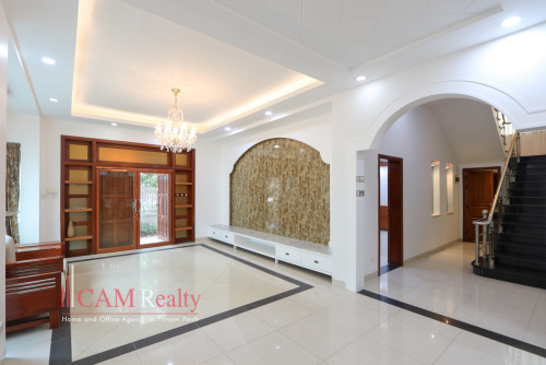 Bassac Garden City | 5 bedrooms villa in gated community for rent