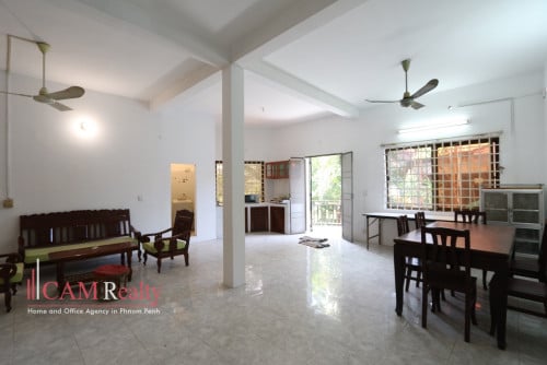 Spacious 2 bedrooms apartment for rent near Russian Market area – Phnom Penh