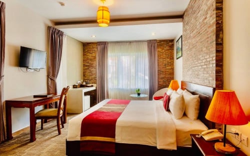 Modern-Pool Boutique Hotel For Rent Near Naga, 28 Rooms, Have Furniture, Pool,14,000$