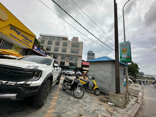 អគារជួល៥ជាន់