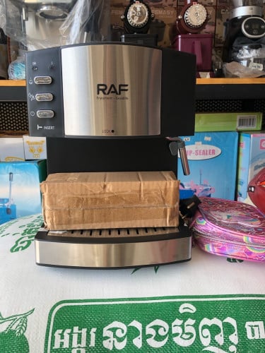 Machine new but have the cracked the side little able to use normal