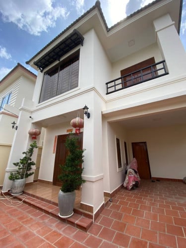 វីឡាលក់បន្ទាន់ខ្លាំង ខ្លាចធនាគារឹបអូស