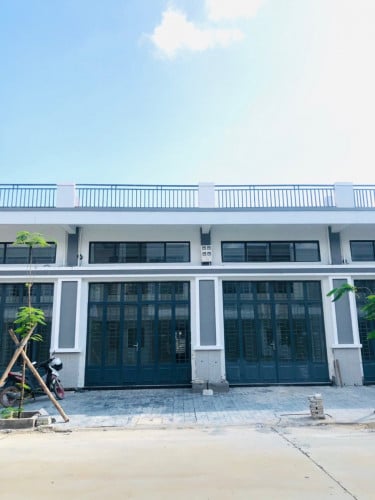 ផ្ទះអាជីវកម្មលក់បន្ទាន់