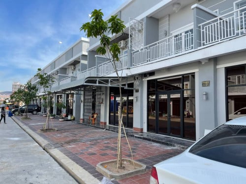 ផ្ទះលក់បន្ទាន់ E0, E1 ($ចរចា) បុរីវិមានភ្នំពេញគំរោងទី៩តាមបណ្តោយផ្លូវជាតិលេខ៦A