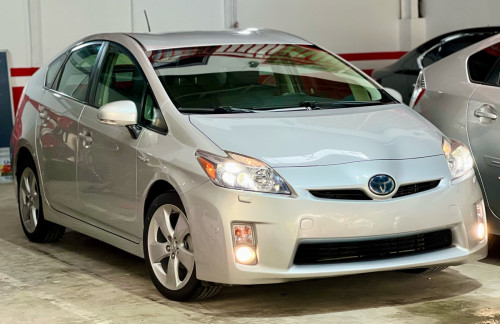 2011 Toyota Prius Option 5 Advanced Technology full option