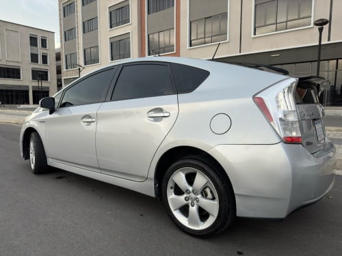 Toyata Prius 010 សំរាប់ជួល 📣