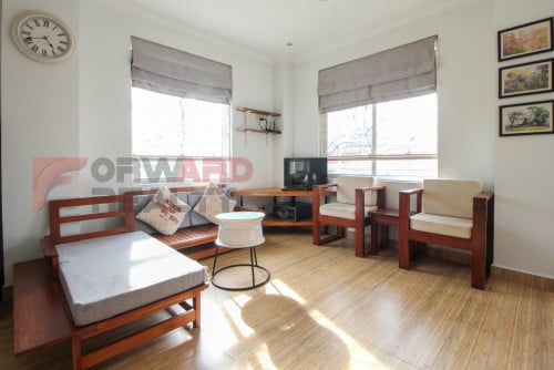 Spacious 1 Bedroom apartment with gym available for rent in BKK3 Area (Toul Sleng Area)