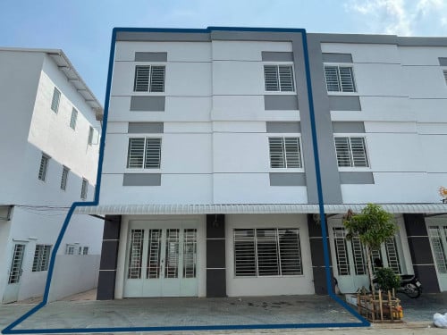 ផ្ទះ លក់ បុរីពិភពថ្មី កួរស្រូវ៣