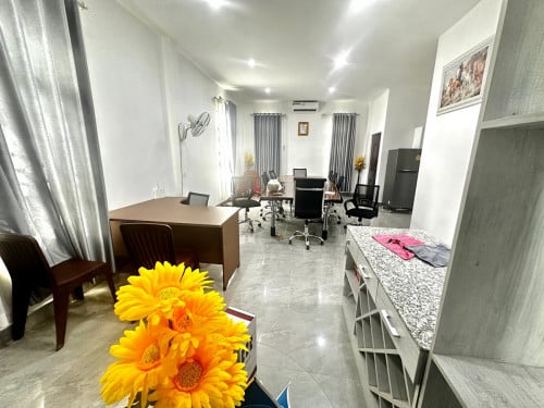 ផ្ទះវីឡាទោល   (ប្លង់រឹង)