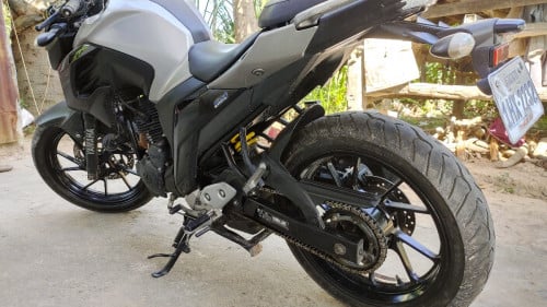 ម៉ូតូត្រូវការលក់ចេញ YAMAHA FZ250