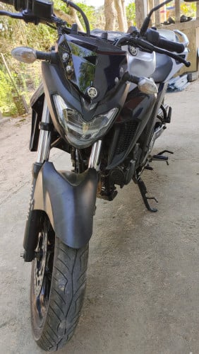 ម៉ូតូត្រូវការលក់ចេញ YAMAHA FZ250
