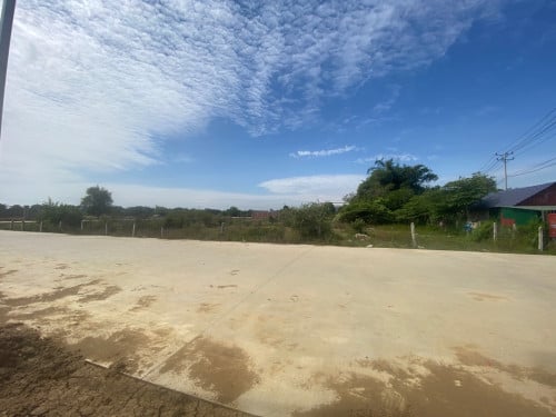 ដីលក់ប្រញាប់លុយ​ជាប់ផ្លូវ​ 57​បាត់ដំបង​ ជិតមន្ទីរអប់រំខេត្ត